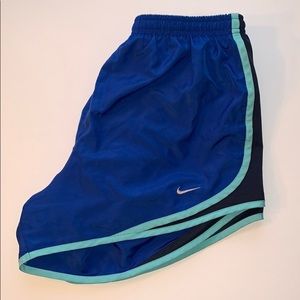 Nike Women's Tempo Dry Core 3'' Running Shorts